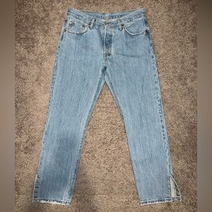 Levi’s 501 light wash straight leg jeans